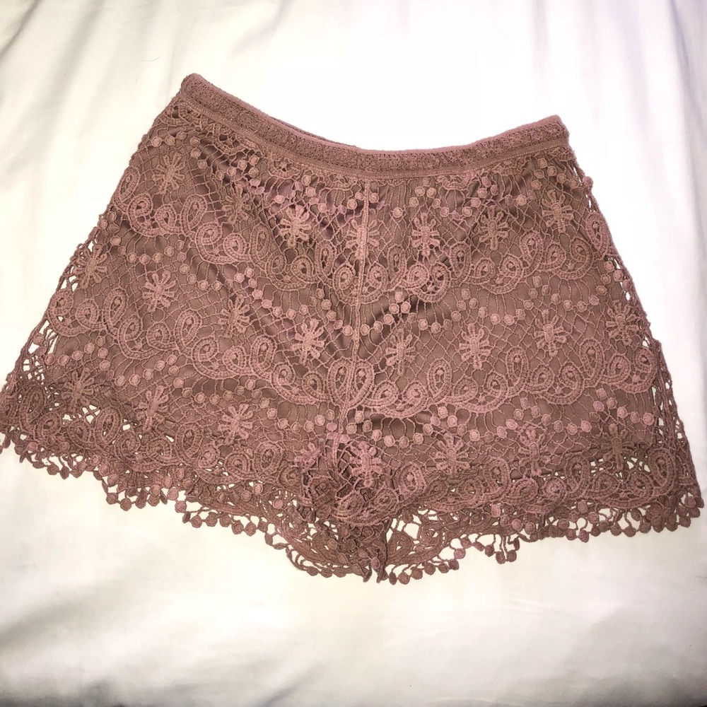 Lace Highwaisted Mini Shorts Medium